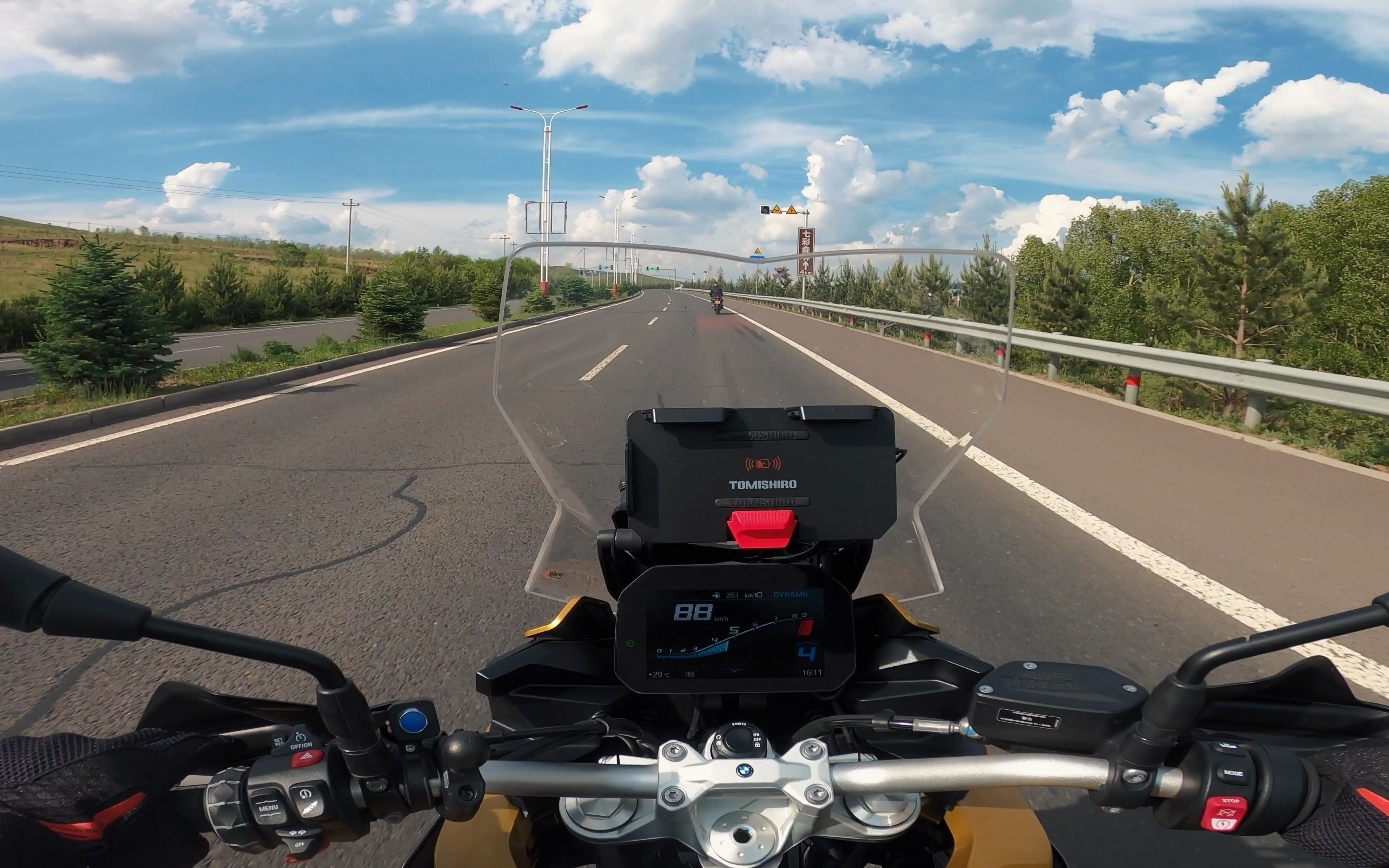 视频封面：【存货】4K纯风噪骑行-摩托,骑行,F900XR